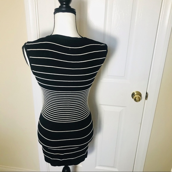 MINI DRESS 👗 - Picture 2 of 2